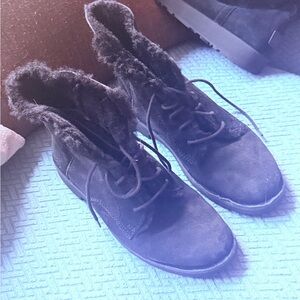 UGG Black Winter Boots with Fur Trim